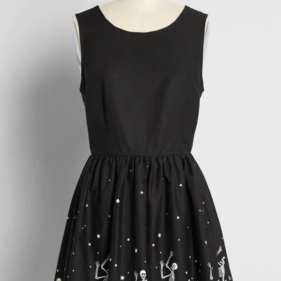 ModCloth x Black Friday Groovin' Graveyard Smash Dress A-Line Skater w pockets - Picture 2 of 6